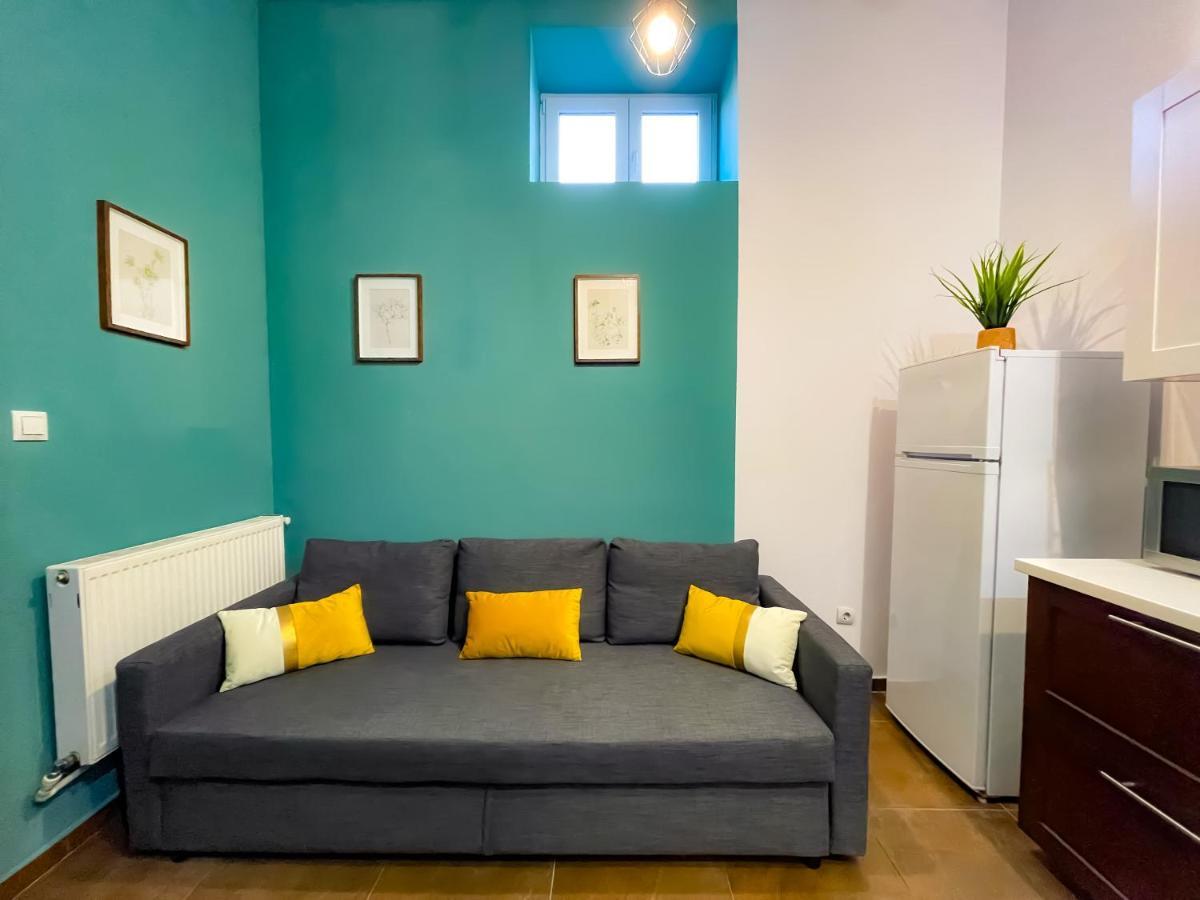 Cool Flat In The Heart Of Bucharest'S Fun And History Lägenhet Exteriör bild