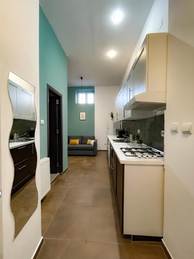 Cool Flat In The Heart Of Bucharest'S Fun And History Lägenhet Exteriör bild