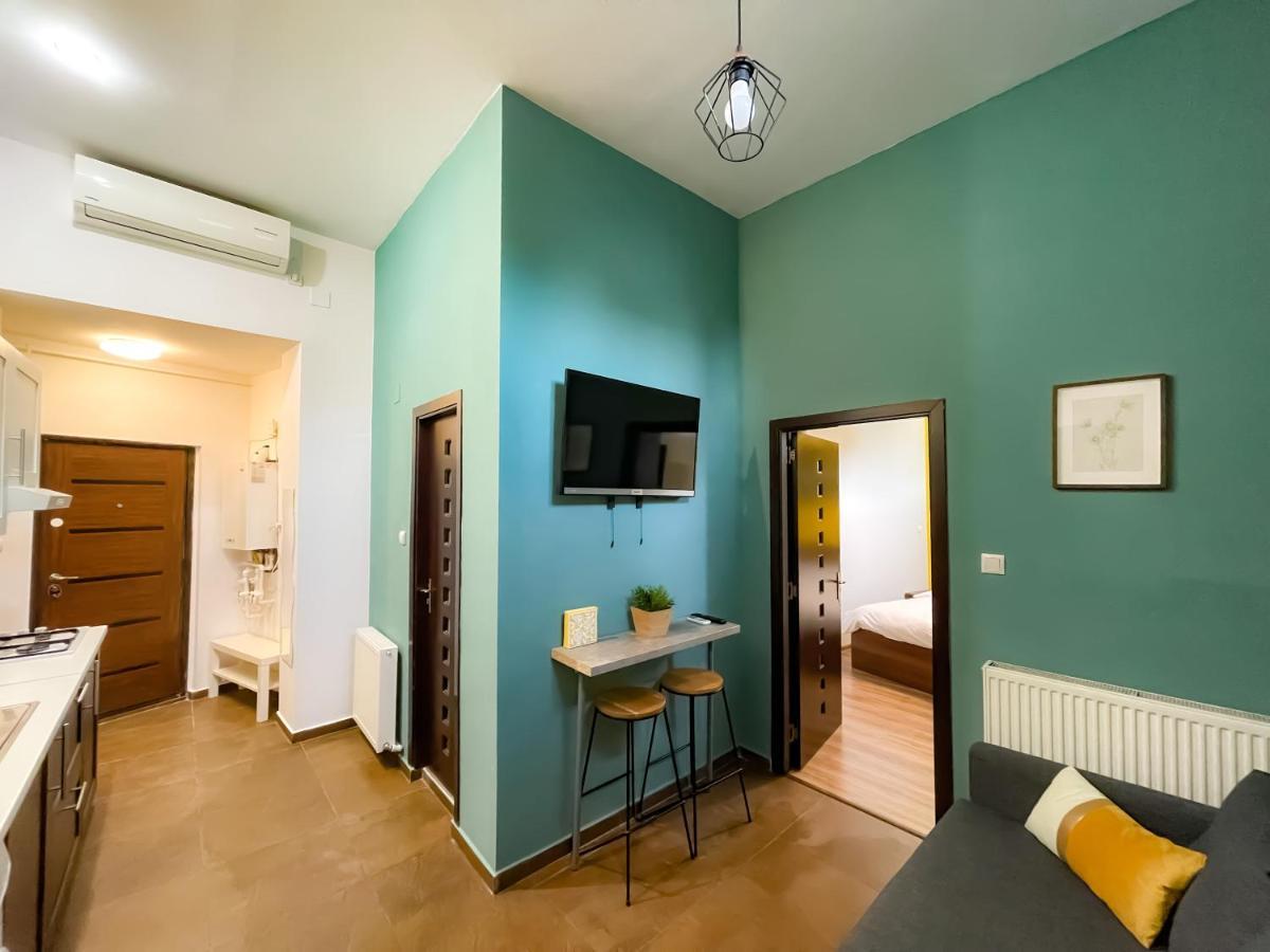 Cool Flat In The Heart Of Bucharest'S Fun And History Lägenhet Exteriör bild