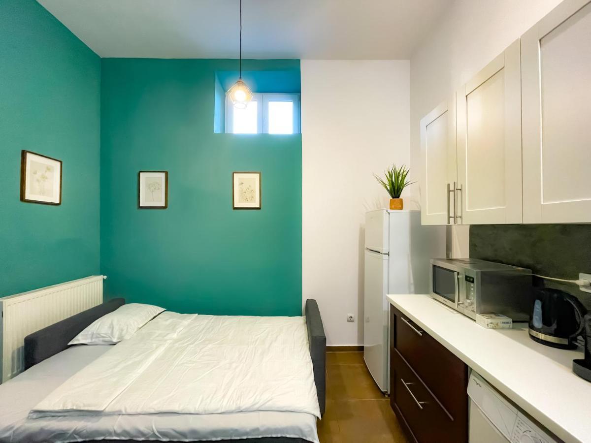 Cool Flat In The Heart Of Bucharest'S Fun And History Lägenhet Exteriör bild